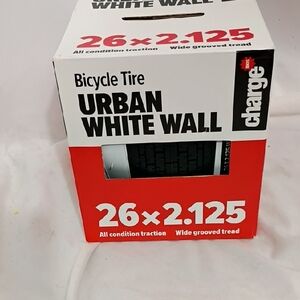 NIB Charge Urban White Wall Bicycle Tire 26 X 2.125 All Condition Traction